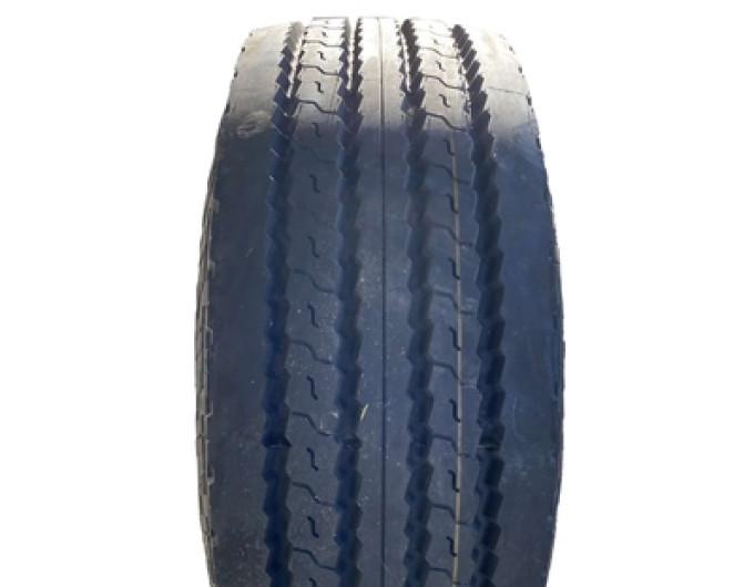 385/65R22.5 Kumho KRA88 - радіальна шина